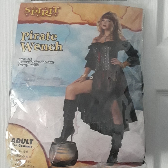 Spirit Other - NWT- Pirate Wench Costume⚓